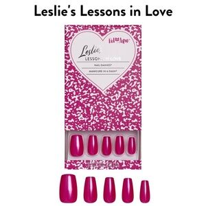 Leslie's Lessons in Love Press-On Nails - Pink